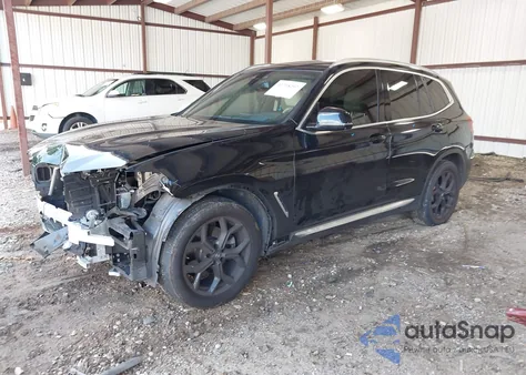 2021 BMW X3 xDrive30I z USA, uszkodzony, nr VIN 5UXTY5C04M9H69733